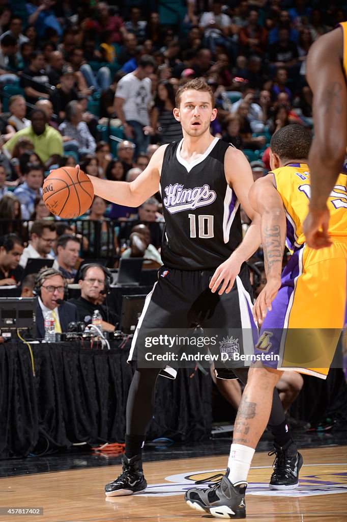 Sacramento Kings v Los Angeles Lakers