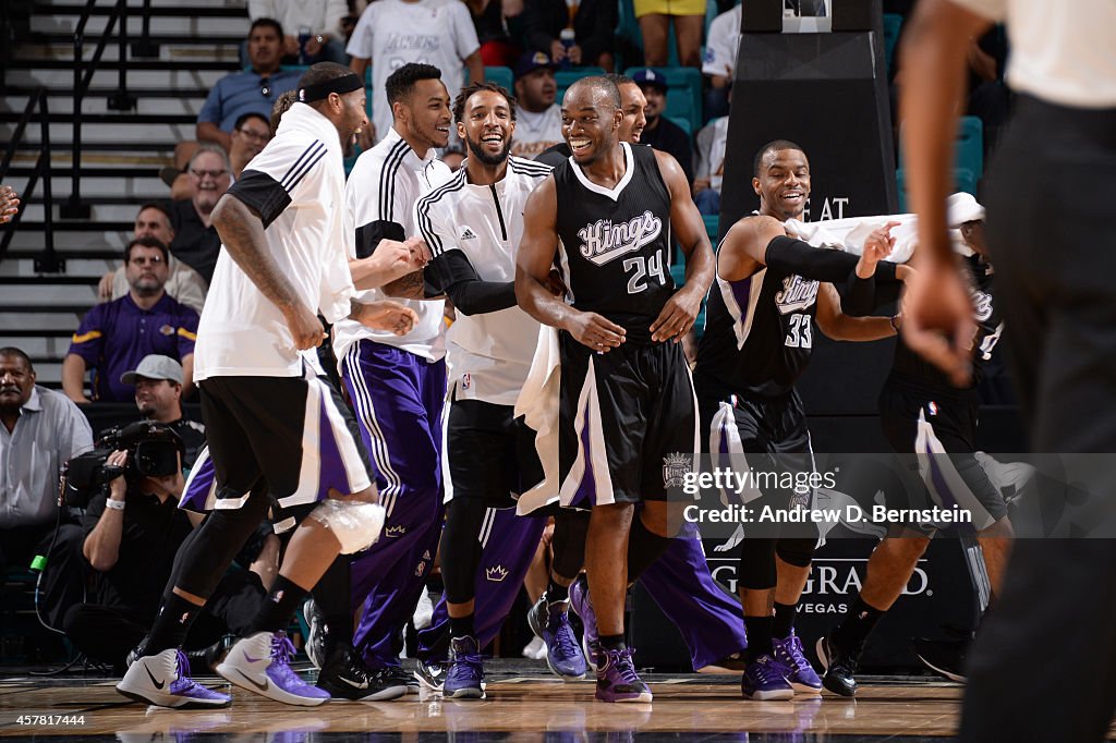 Sacramento Kings v Los Angeles Lakers