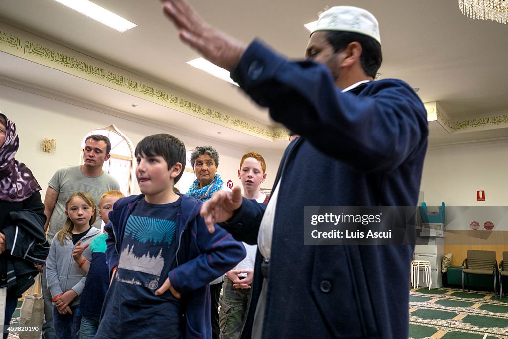 Australian Mosques Open Doors To Non-Muslims To Foster Understanding Of Islam