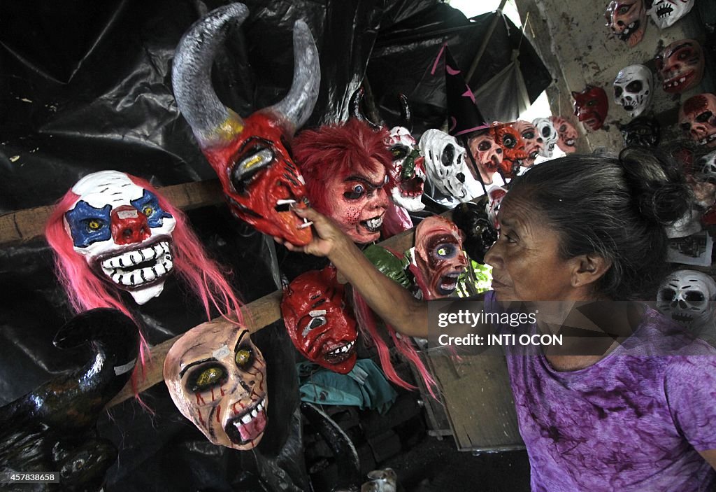 NICARAGUA-FOLKLORE-MASAYA-AGUIZOTES