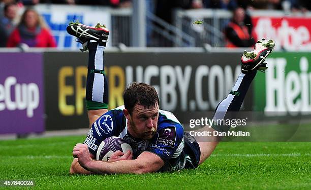 Willie Faloon on Connacht goes over for a try only for it to be disallowed for a forward pass during the European Rugby Challenge Cup match between...