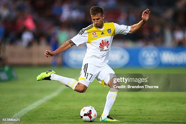 Vince Lia of the Phoenix controls the ball during the round six A-League match between the Central Coast Mariners and Wellington Phoenix at North...