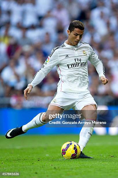 3 545 Cristiano Ronaldo Shoot Stock Photos High Res Pictures And 3-545-cristiano-ronaldo-shoot-stock-photos-high-res-pictures-and