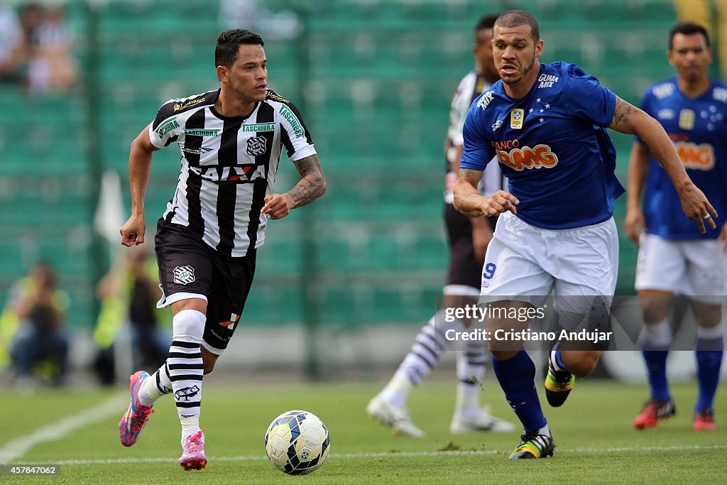 Figueirense v Cruzeiro - Brasileirao Series A 2014