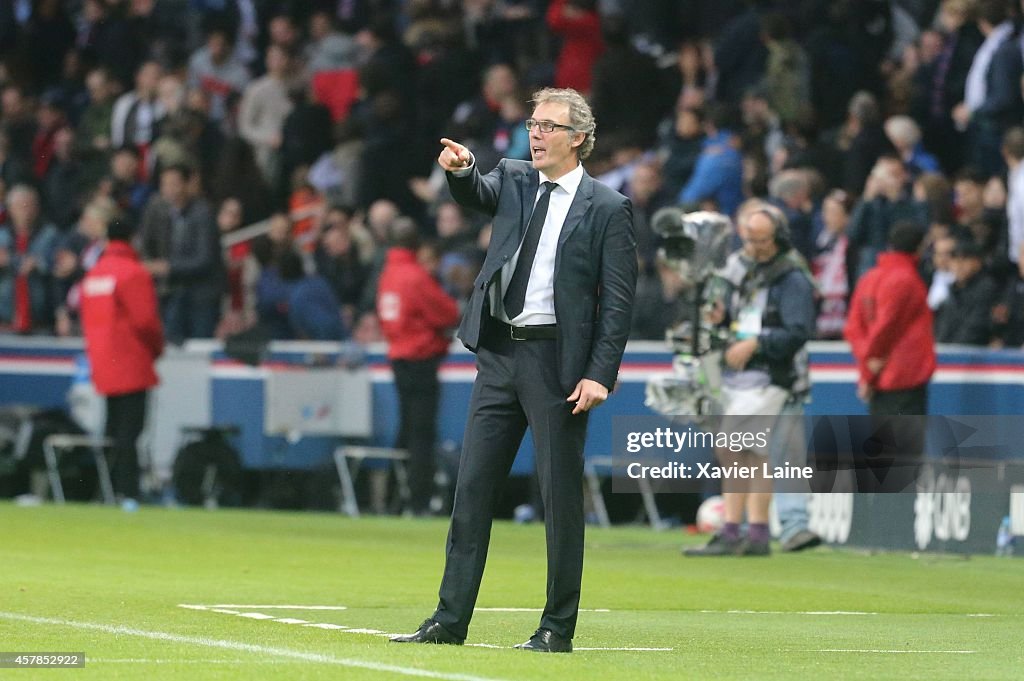 Paris Saint-Germain v FC Girondins de Bordeaux - Ligue 1