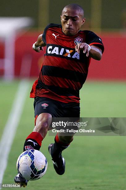 Nino of Vitoria in action during the match between Vitoria and Criciuma as part of Brasileirao Series A 2014 at Estadio Manoel Barradas on October...