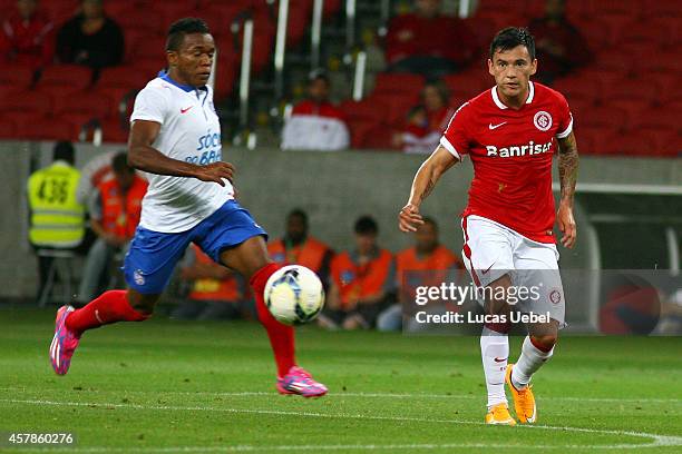 Charles Aranguiz of Internacional battles for the ball against Para of Bahia during match between Internacional and Bahia as part of Brasileirao...