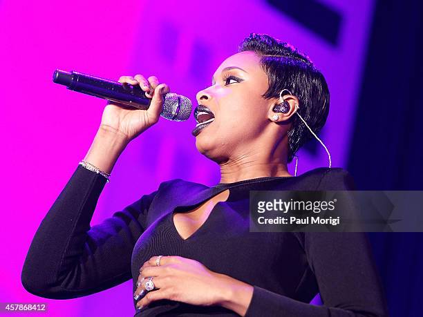 Grammy and Academy Award winner Jennifer Hudson performs at the 18th Annual HRC National Dinner at The Walter E. Washington Convention Center on...