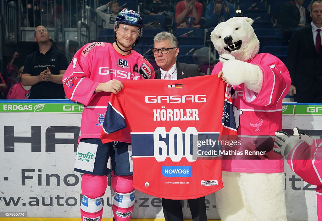 Eisbaeren Berlin v Iserlohn Roosters - DEL