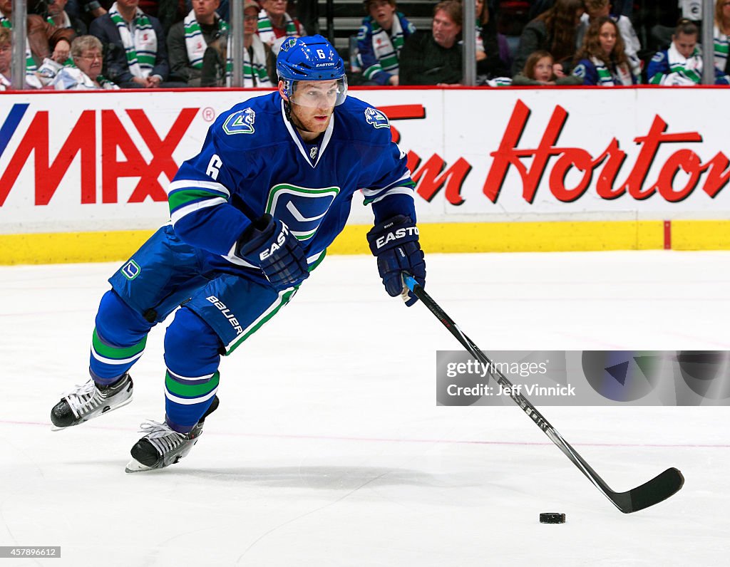 Tampa Bay Lightning v Vancouver Canucks