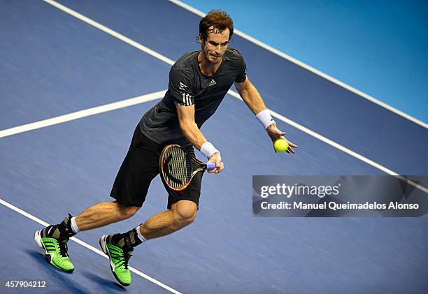 Andy Murray of Great Britain in action against Tommy Robredo of Spain in the final during day seven of the ATP 500 World Tour Valencia Open tennis...