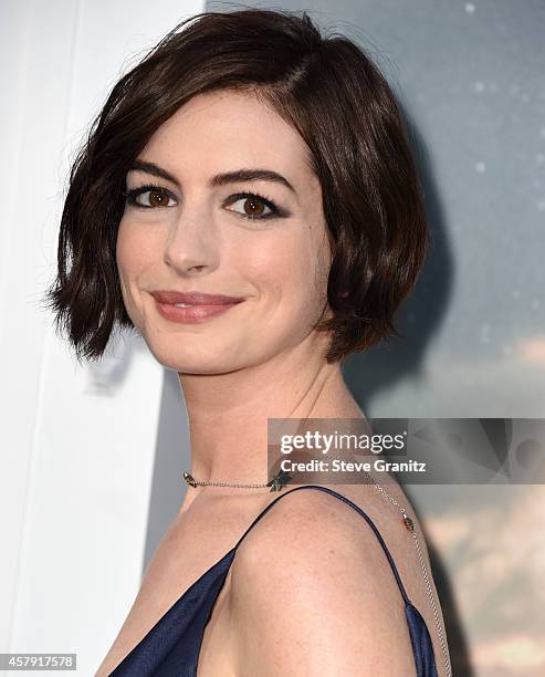 Anne Hathaway arrives at the "Interstellar" - Los Angeles Premiere at TCL Chinese Theatre IMAX on October 26, 2014 in Hollywood, California.