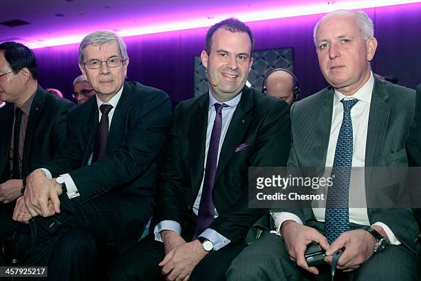French PSA Chairman Philippe Varin, Yves Bonnefont, Citroen's general manager and Thierry Peugeot, chairman of Peugeot's supervisory board attend the...