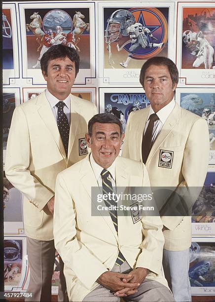 Walt Disney Television via Getty Images SPORTS COMMENTATORS DON MEREDITH, HOWARD COSELL AND FRANK GIFFORD