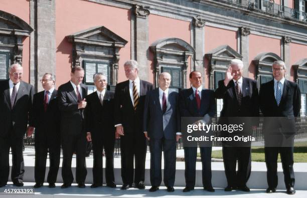 German Chancellor Helmut Kohl, Canadian Prime Minister Jean Chretien, Japanese Prime Minister Tomiichi Murayama, 42nd President of the United States...