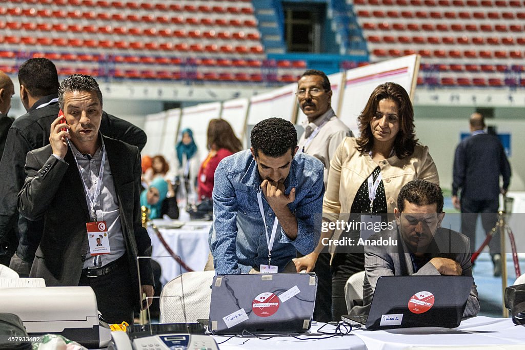 Tunisian Officials Counting Ballots in Parliament Vote