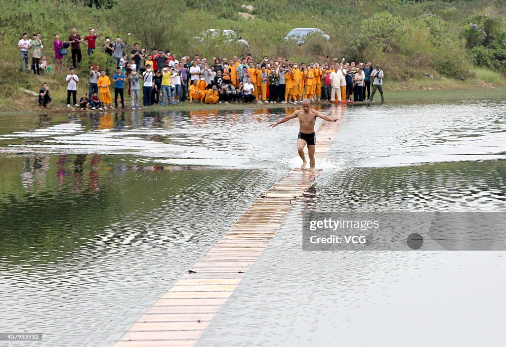 Shaolin Monk Perfroms Water Run In Quanzhou