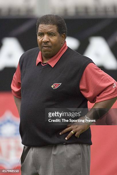Head Coach Dennis Green of the Arizona Cardinals looks on before a game against the Pittsburgh Steelers on August 12, 2006 at the University of...