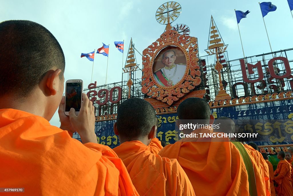 CAMBODIA-ANNIVERSARY-ROYALS-CORONATION