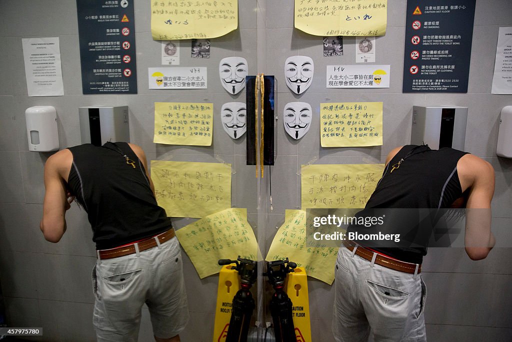 Hong Kong Democracy Protesters Mark One Month As They Face Impasse