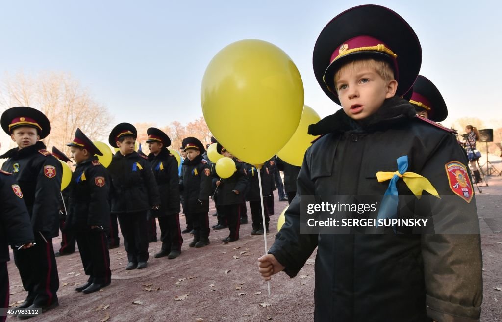 UKRAINE-RUSSIA-CRISIS-POLITICS-HISTORY-CADETS