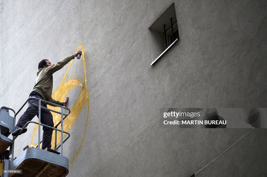 FRANCE-ART-VUILLE-CAT-COURT
