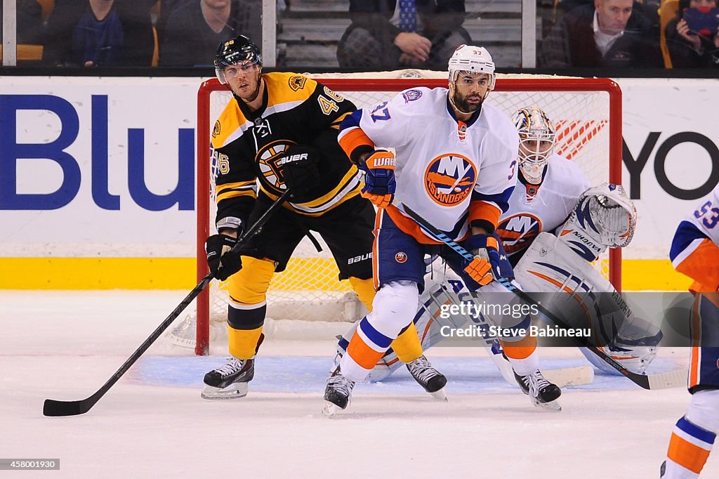 New York Islanders v Boston Bruins