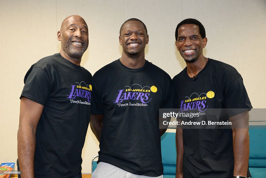 Los Angeles Lakers Youth Foundation and Active Alliance unveil new basketball court