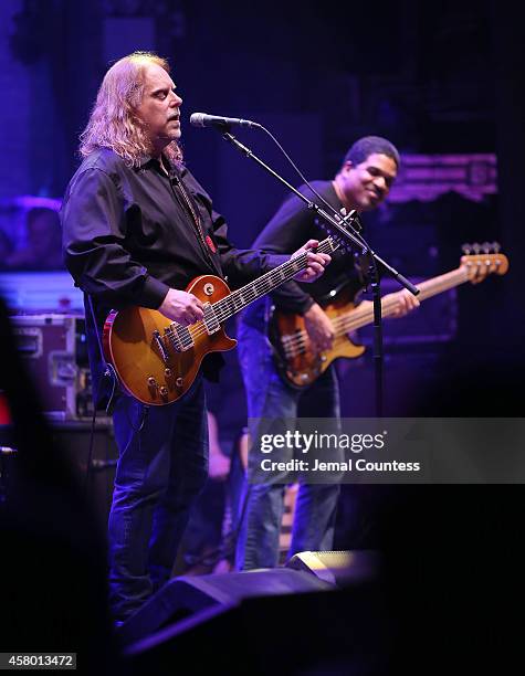 Warren Haynes of The Allman Brothers Band performs at The Beacon Theatre on October 28, 2014 in New York City.