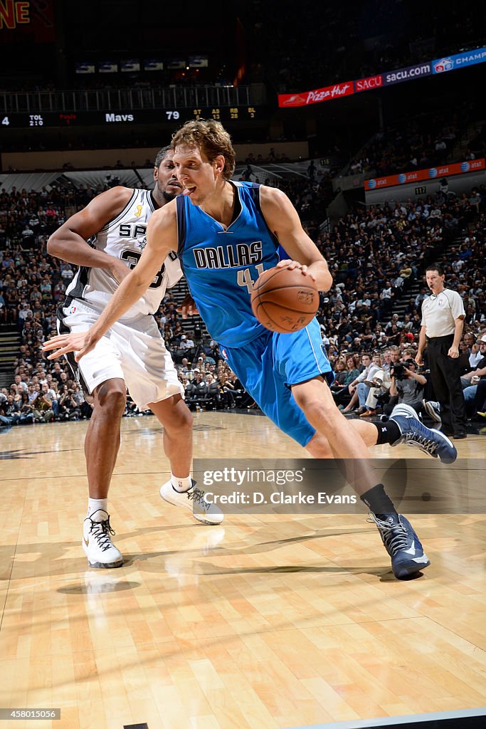 Dallas Mavericks v San Antonio Spurs