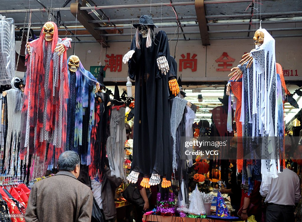 Halloween Shopping Begins In China