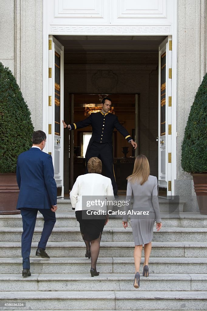 Spanish Royals and President Of Chile Meet For An Official Lunch