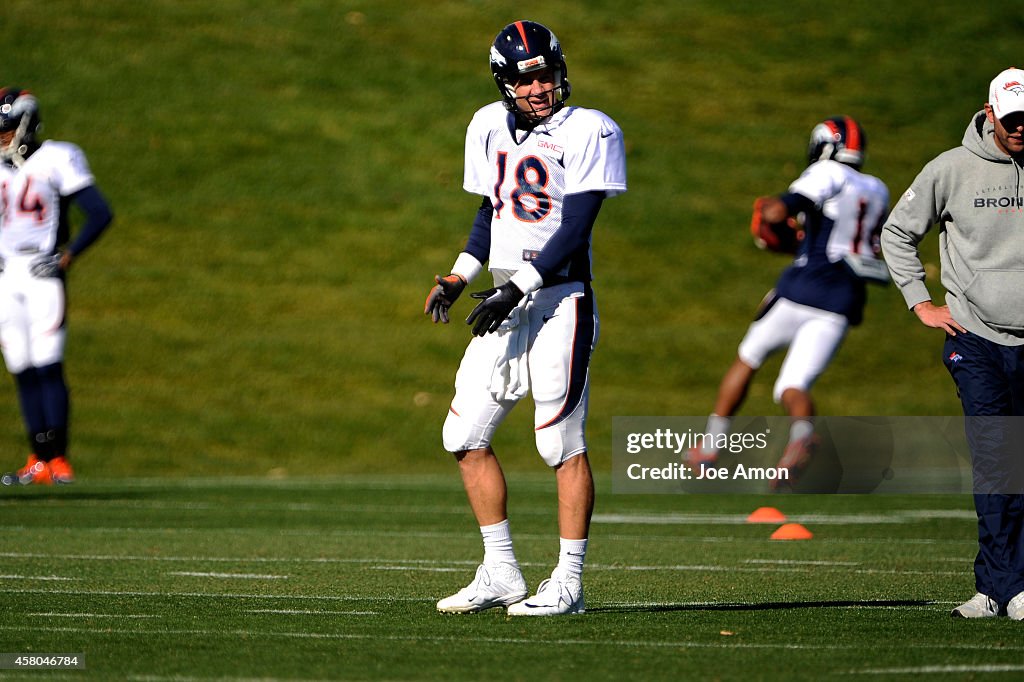 DENVER BRONCOS PRACTICE