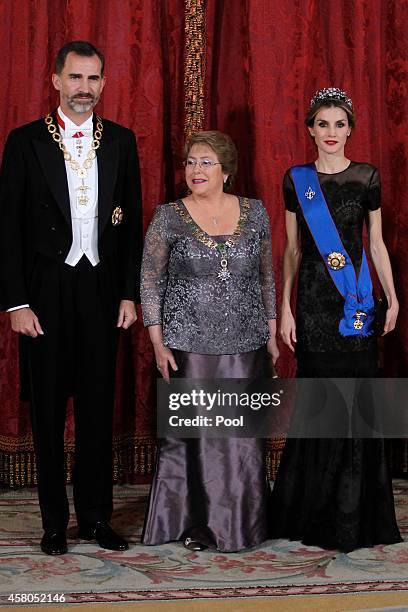 King Felipe VI of Spain and Queen Letizia of Spain receive Chilean President Michelle Bachelet for a Gala dinner at the Royal Palace on October 29,...