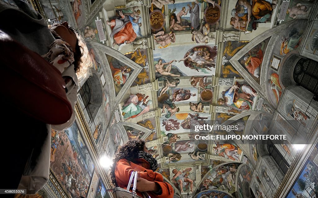 VATICAN-SISTINE-CHAPEL-LIGHTING