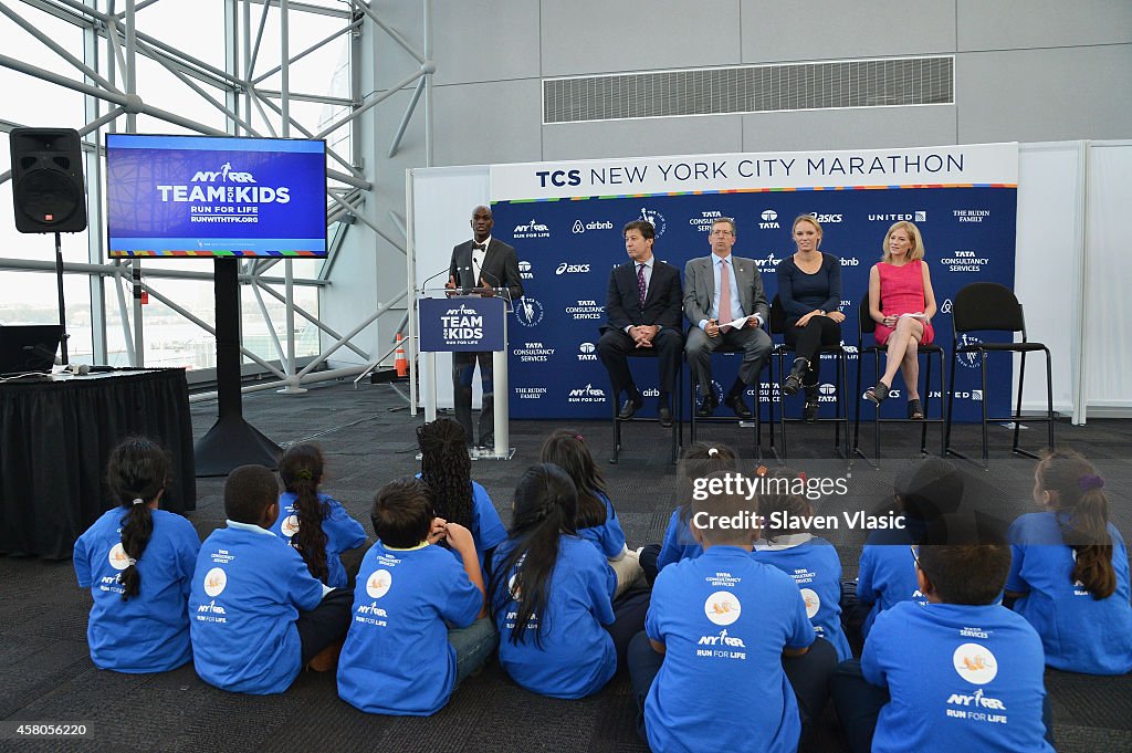 Caroline Wozniacki Picks Up Her New York City Marathon Official Race Bib
