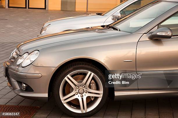 mercedes clk 200 cdi grand edition at a car dealership - stuttgart auto stock pictures, royalty-free photos & images