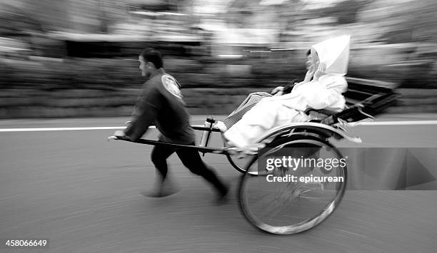 2 wheeled carriage