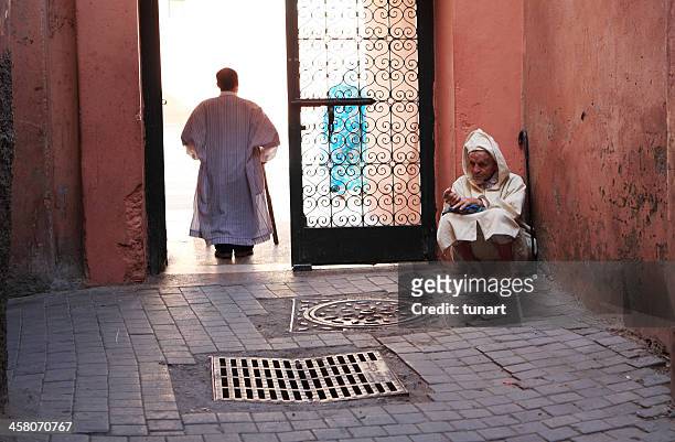 marrakesh - bettler stock-fotos und bilder