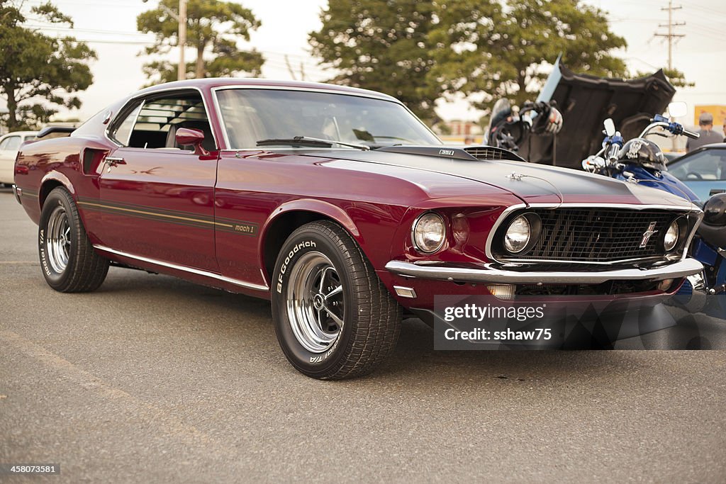 Wine 1969 Ford Mustang Mach 1