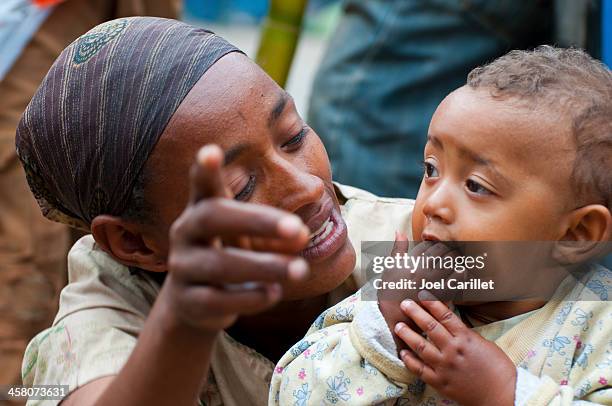 etíope mãe e criança - povo etíope imagens e fotografias de stock