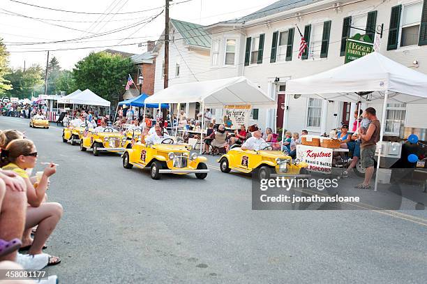 shriners at a parade - shriners stock pictures, royalty-free photos & images