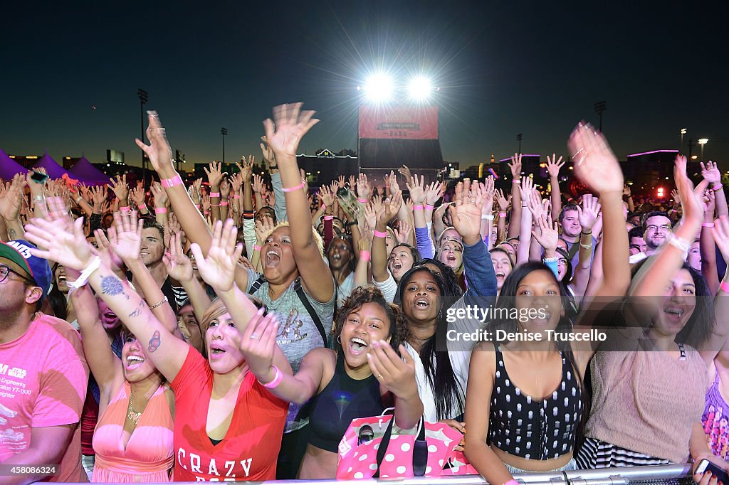 Victoria's Secret PINK Hosts PINK Nation Crazy For Campus Bash At University of Nevada, Las Vegas (UNLV)!