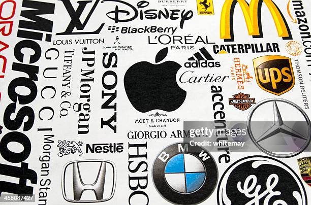 logotipos en una revista impresos - blackberry brand name fotografías e imágenes de stock