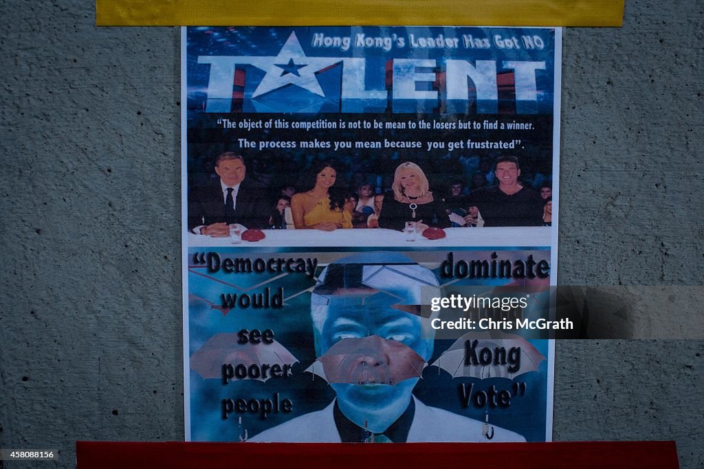 Hong Kong Students Use Artwork To Express Anti CY Leung Sentiments