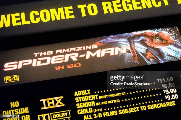 the amazing spider-man"-poster im village theater box office" - mann village theatre stock-fotos und bilder