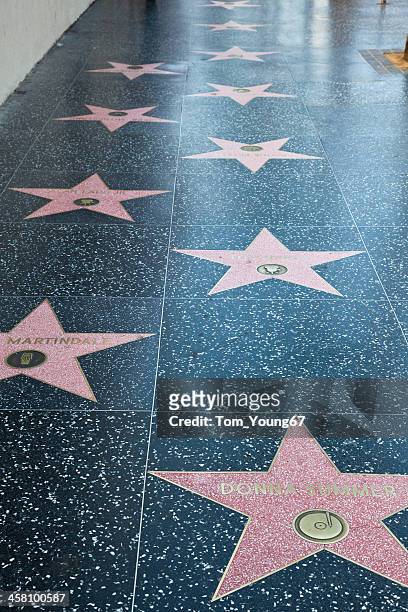 hollywood walk of fame stars - walk of fame stock-fotos und bilder