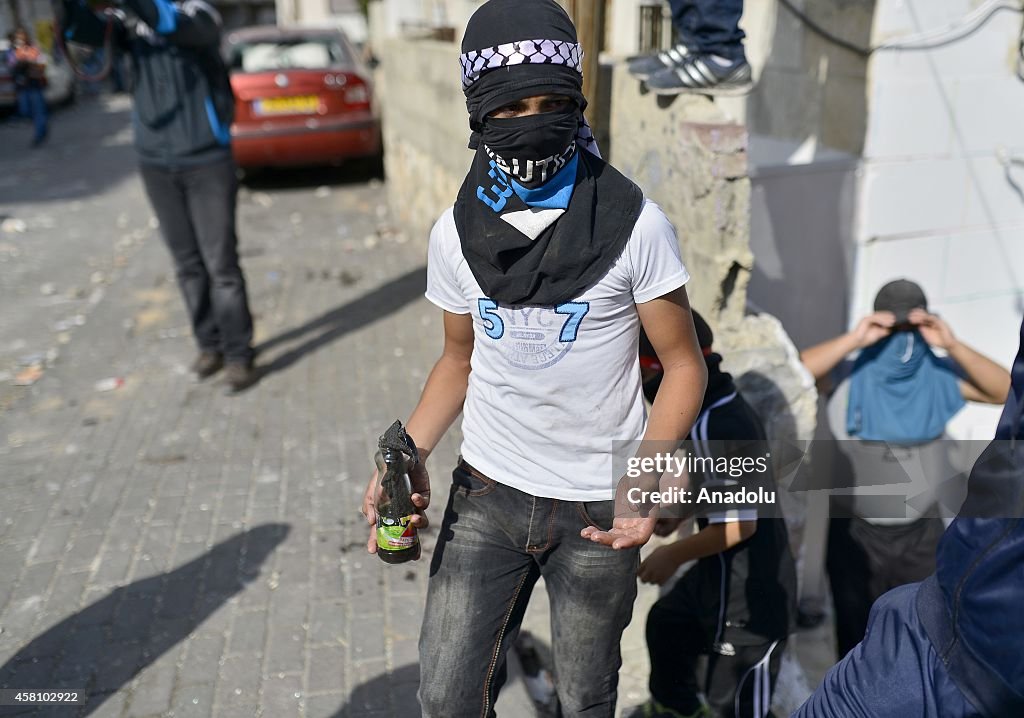 Clashes in Jerusalem after a Palestinian shot dead by Israeli Police