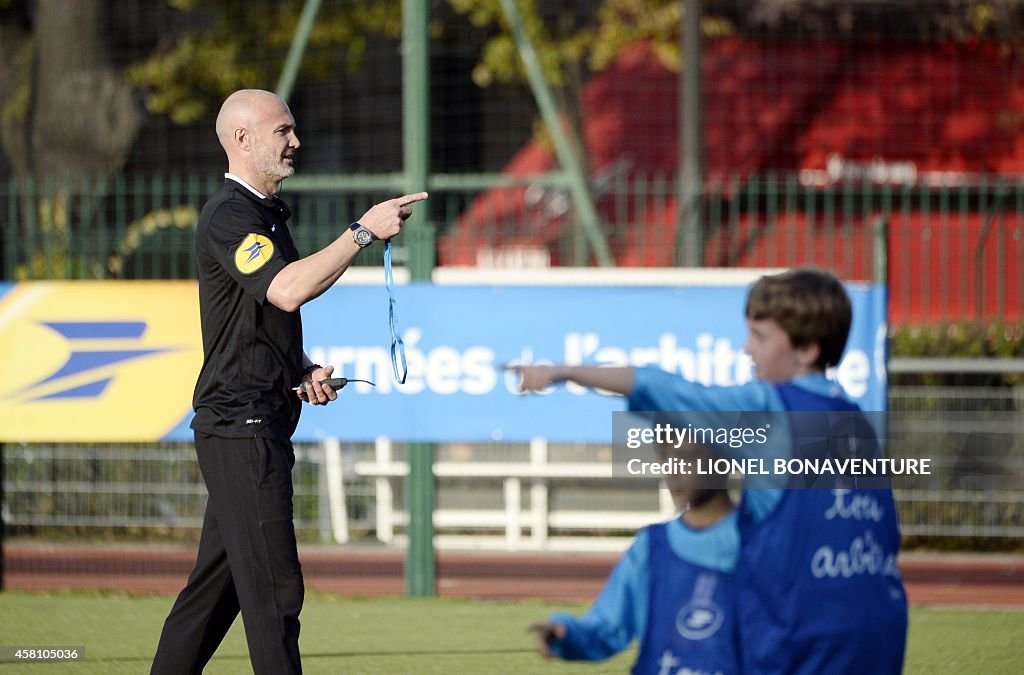 FRANCE-FBL-PEOPLE-REFEREEING