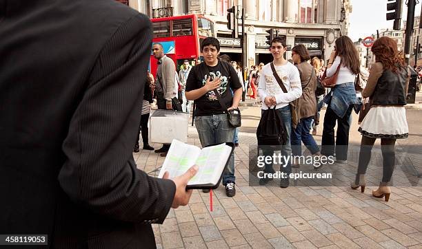 evangelical street preacher in london - predikant stockfoto's en -beelden